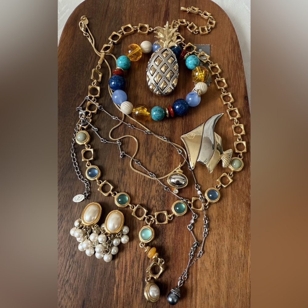 Lot If VTG Liz Claiborne Necklace Bracelet Clip On Earrings Fish Brooch Pearl